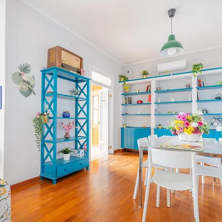 Daire Salotto Napoletano 381 *