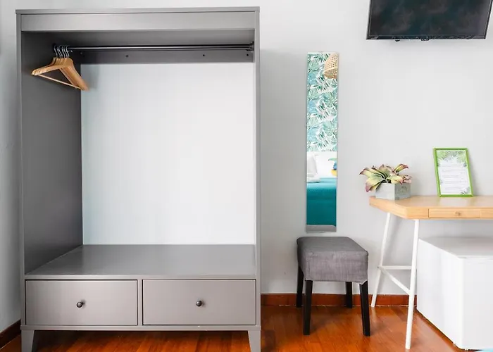 Salotto Napoletano 381 * Napels